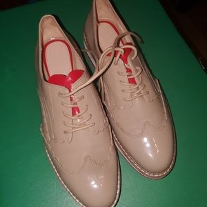 Zara woman tan patent shoe